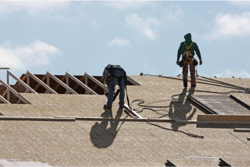 Key Responsibilities Of A Commercial Roofing Estimator